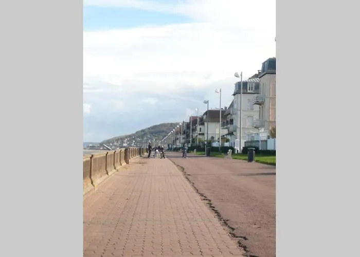La Maison Bleue * Cabourg
